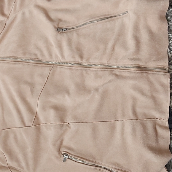 Blank NYC faux leather moto jacket in sand dune, vegan suede. LARGE - Picture 6 of 12